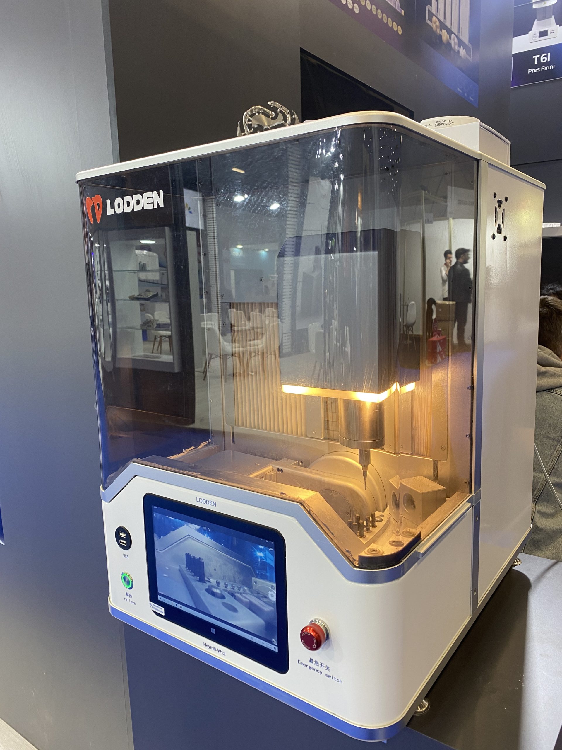 Lodden HeyMill W12 Fräsmaschine auf der Idex Istanbul 2026